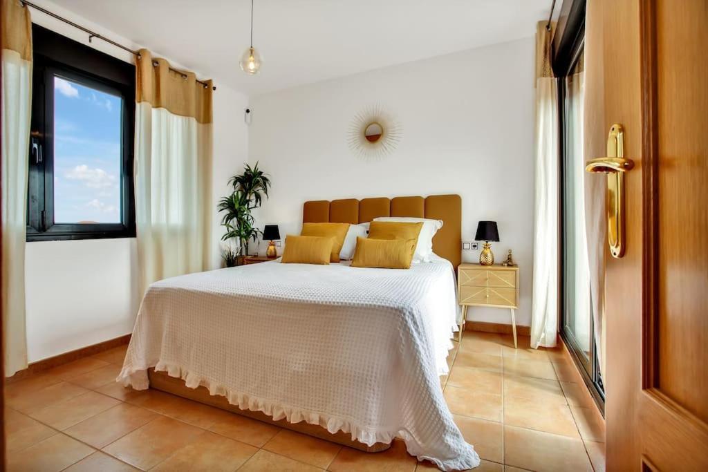 Villa Fenix - Oasis In Natural Reserve Лахарес Экстерьер фото